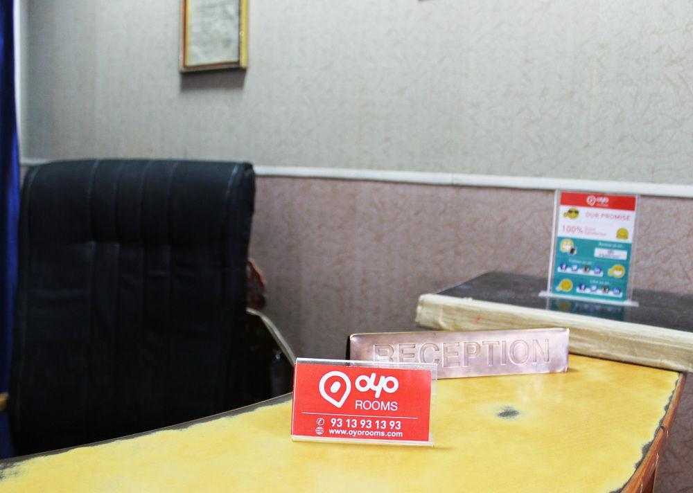 Oyo Rooms Noida Sector 12 Buitenkant foto